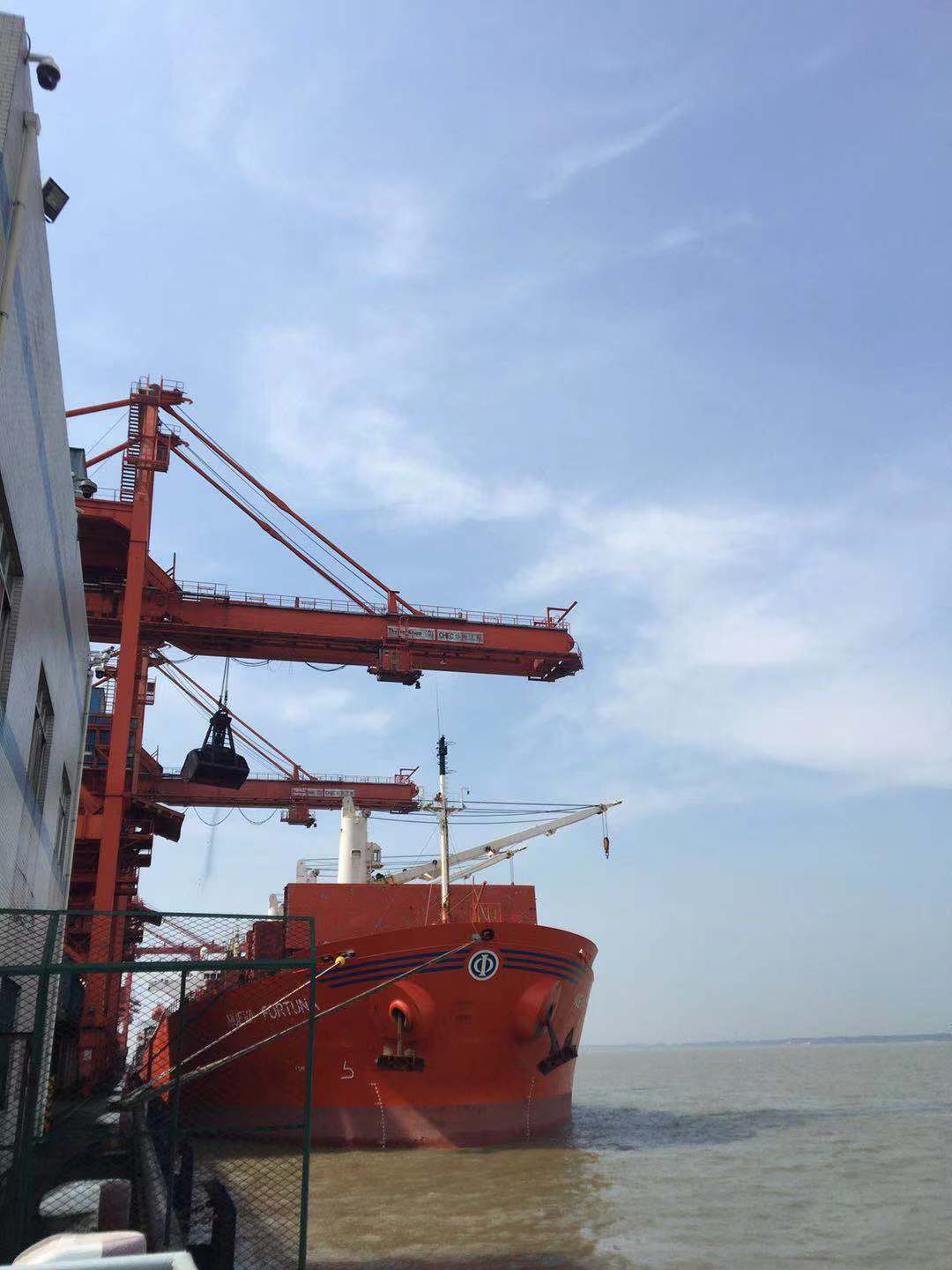 Foshan Zhongsheng Company continues to provide technical service work on steel wire ropes for port machinery at Taizhou Power Plant